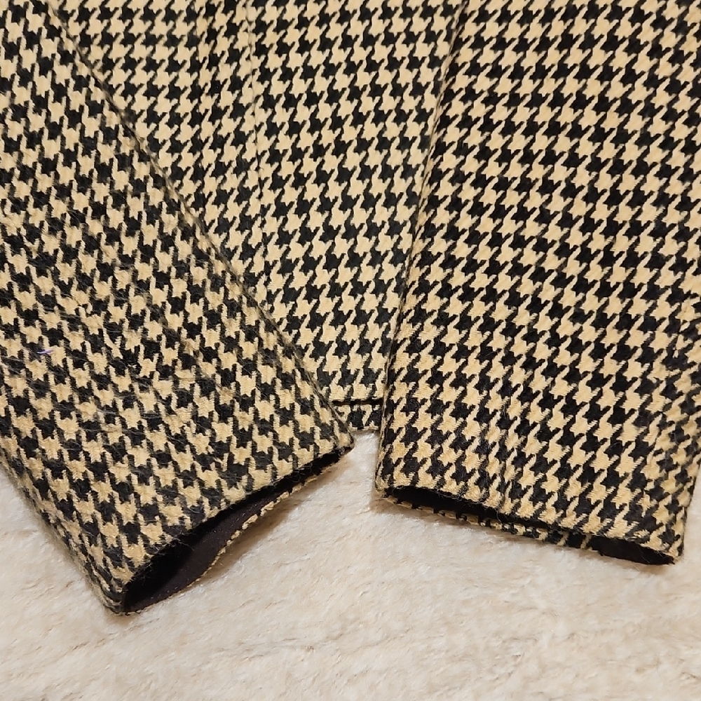 Houndstooth Patterned Jacket with Black Trim - image 6